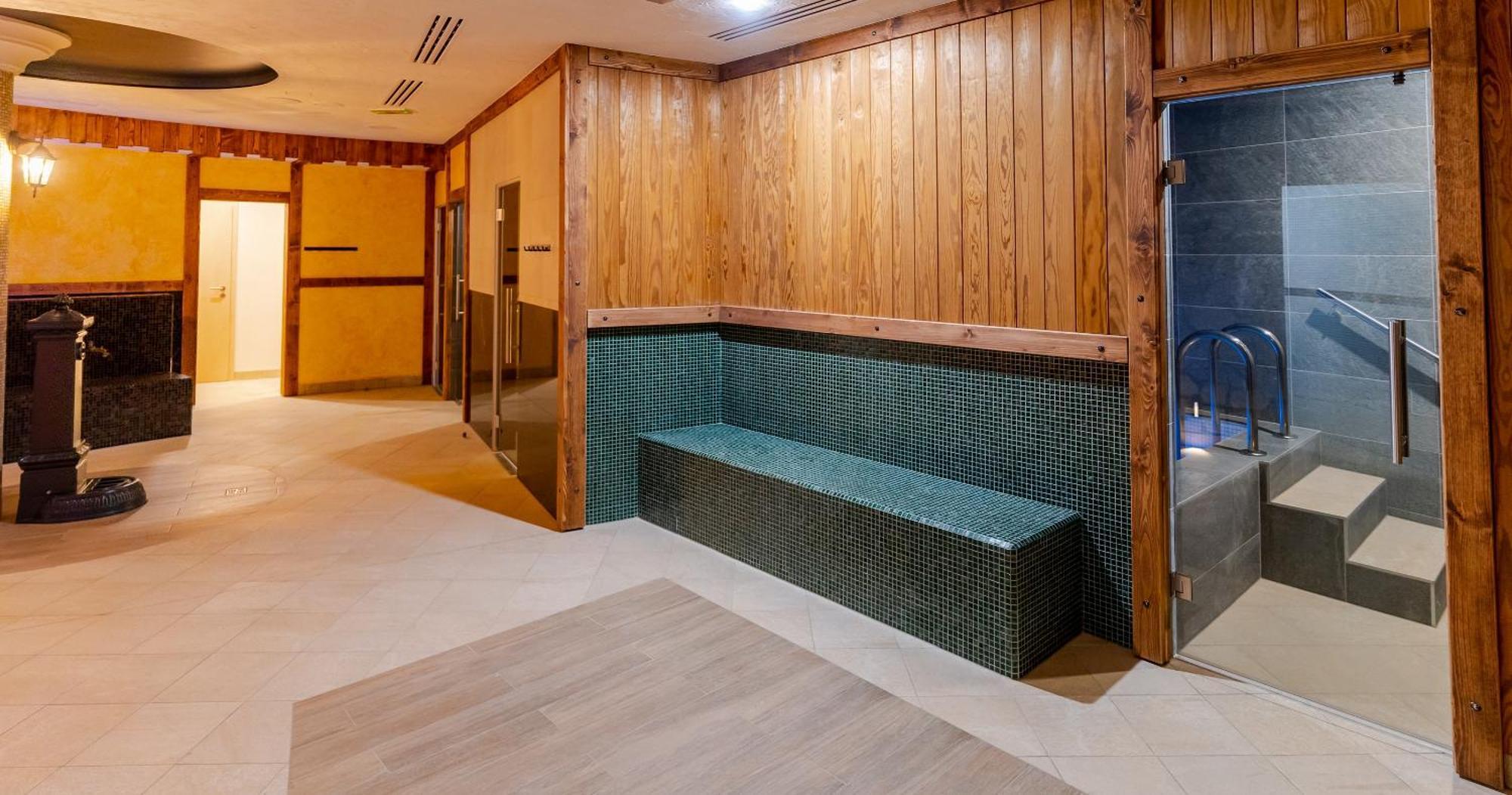 Spa & Wellness Hotel Fitak**** Liptovský Ján Εξωτερικό φωτογραφία
